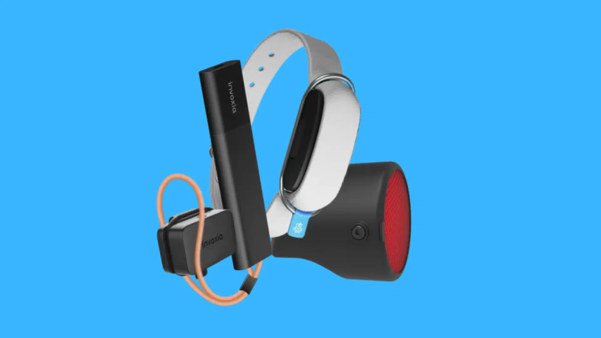invoxia tracker tiny tracking device for long battery tracking of cargo travel and equipment